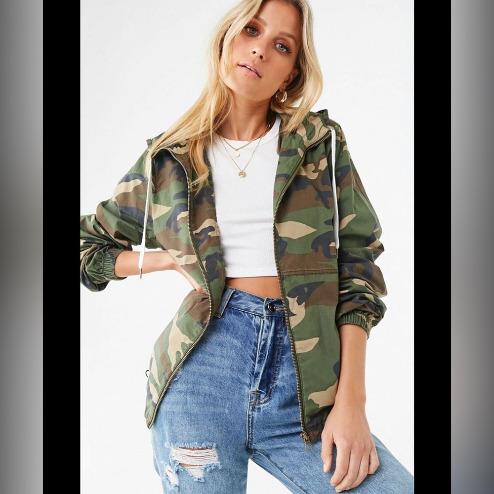 💛$8- if bundle- Camo Jacket, Light Jacket, Rain Jacket, Camo Rain Jacket